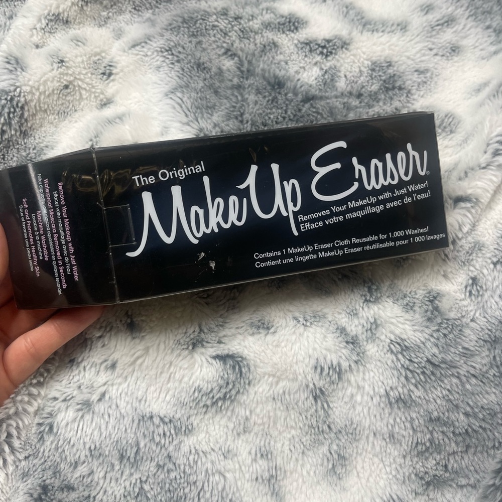 Makeup eraser
